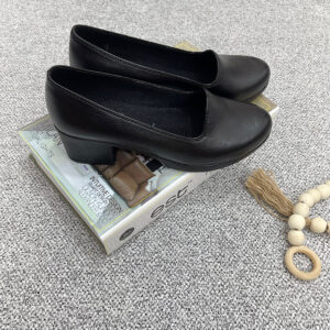 کفش پاشنه دار طبی زنانه مدل کلاسیک